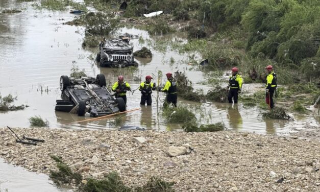 Varios muertos y desaparecidos tras inundaciones en Texas, Estados Unidos
