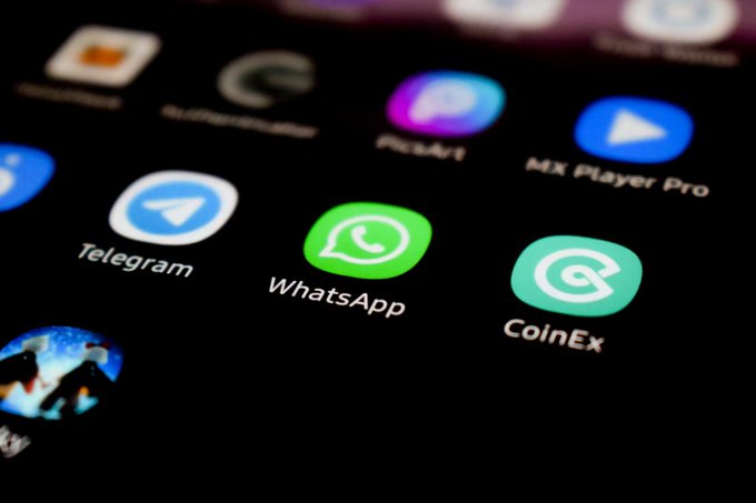 Cámara de Representantes de EE.UU. prohíbe usar WhatsApp