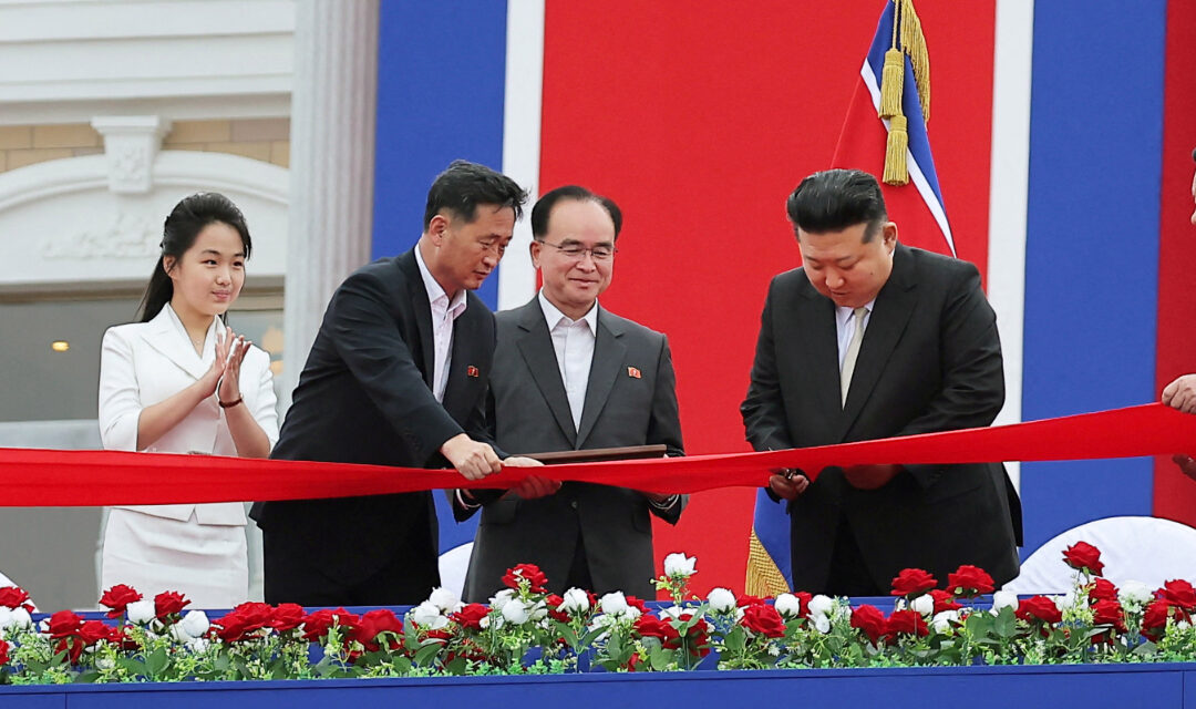 Inauguran megacomplejo turístico a orillas de la playa en Corea del Norte