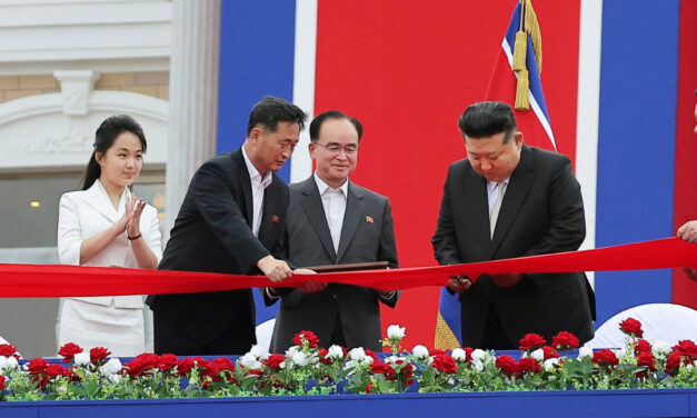 Inauguran megacomplejo turístico a orillas de la playa en Corea del Norte