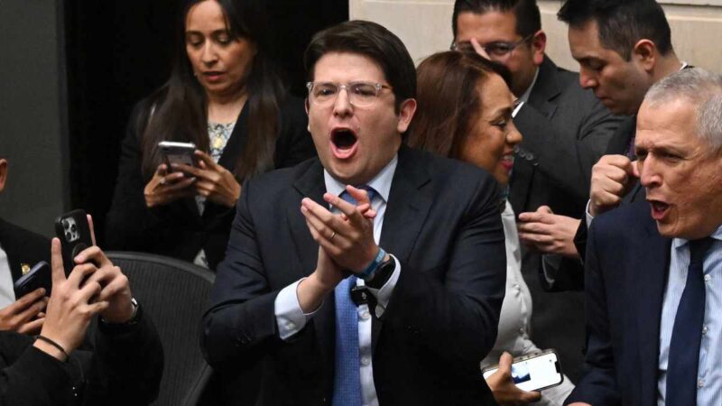 Adolescente sospechoso de balear a presidenciable en Colombia se declara inocente