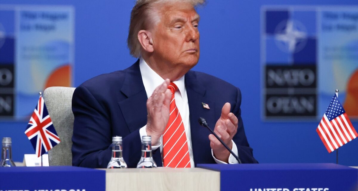Trump amenaza con represalias comerciales a España por gasto en Defensa
