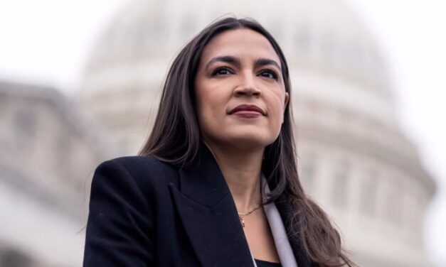Congresista pide destitución del presidente Donald Trump