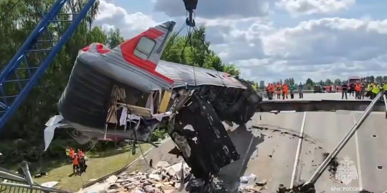 Siete muertos al derrumbarse dos puentes en Rusia