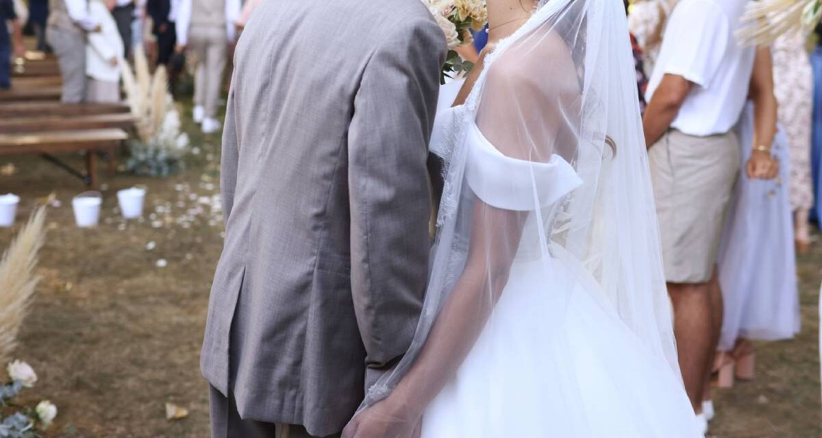 La novia de una boda es asesinada en un ataque armado a la salida de la celebración