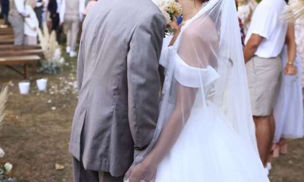 La novia de una boda es asesinada en un ataque armado a la salida de la celebración