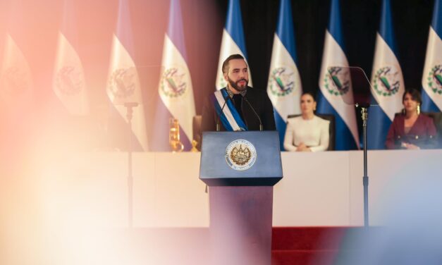 «La mayoría de periodistas no tienen método, ni ética, simplemente son activistas» dice el presidente salvadoreño, Nayib Bukele.