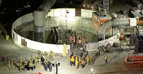 31 trabajadores son rescatados de un túnel industrial que colapso en Los Ángeles, EE. UU.