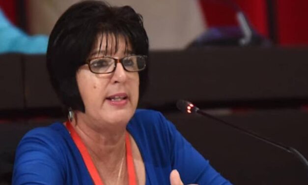 Renunció la ministra de Trabajo tras negar la existencia de mendigos en Cuba