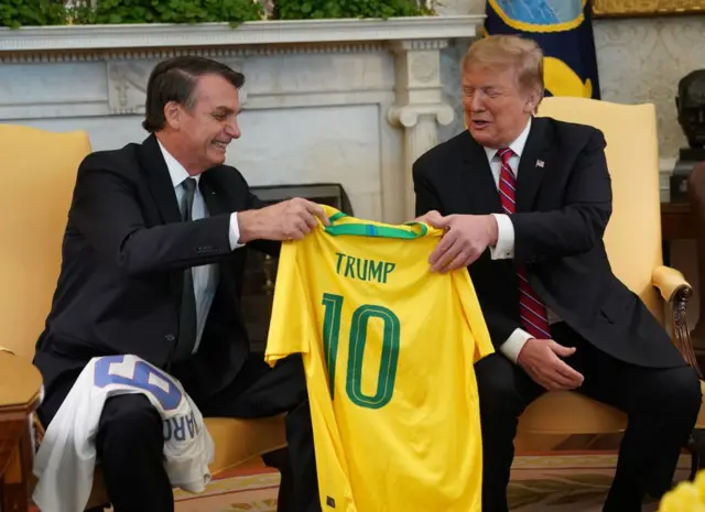 Trump desafía a Lula con apoyo a Bolsonaro en plena disputa por juicio y aranceles