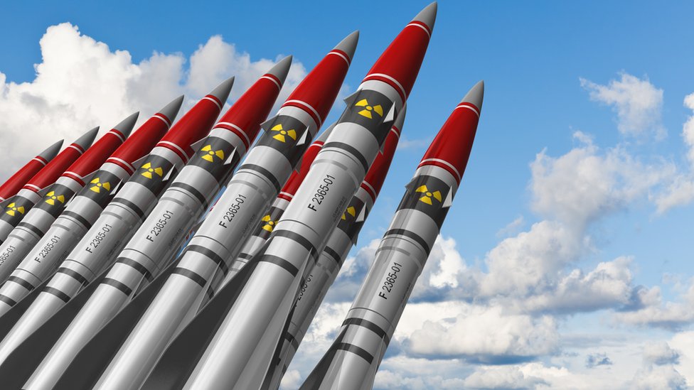 Estados Unidos despliega armamento nuclear en Reino Unido por primera vez en 17 años