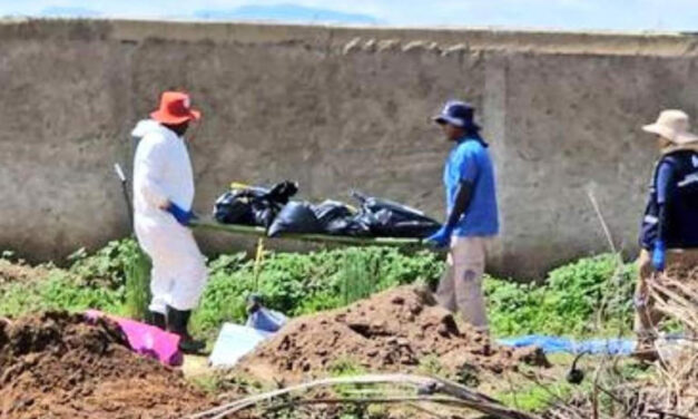 Hallan más de 200 bolsas con restos humanos en fosa de Jalisco, México