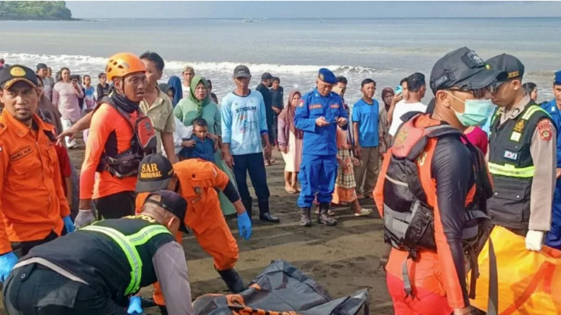 Naufragio deja varios muertos y desaparecidos cerca de la isla indonesia de Bali