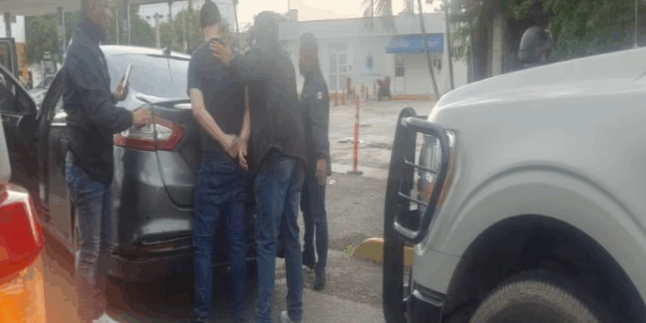 Capturan a estadounidense acusado de traficar armas al Cártel de Sinaloa en México