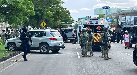 Asesinan a policía estatal y su esposa en Culiacán, México