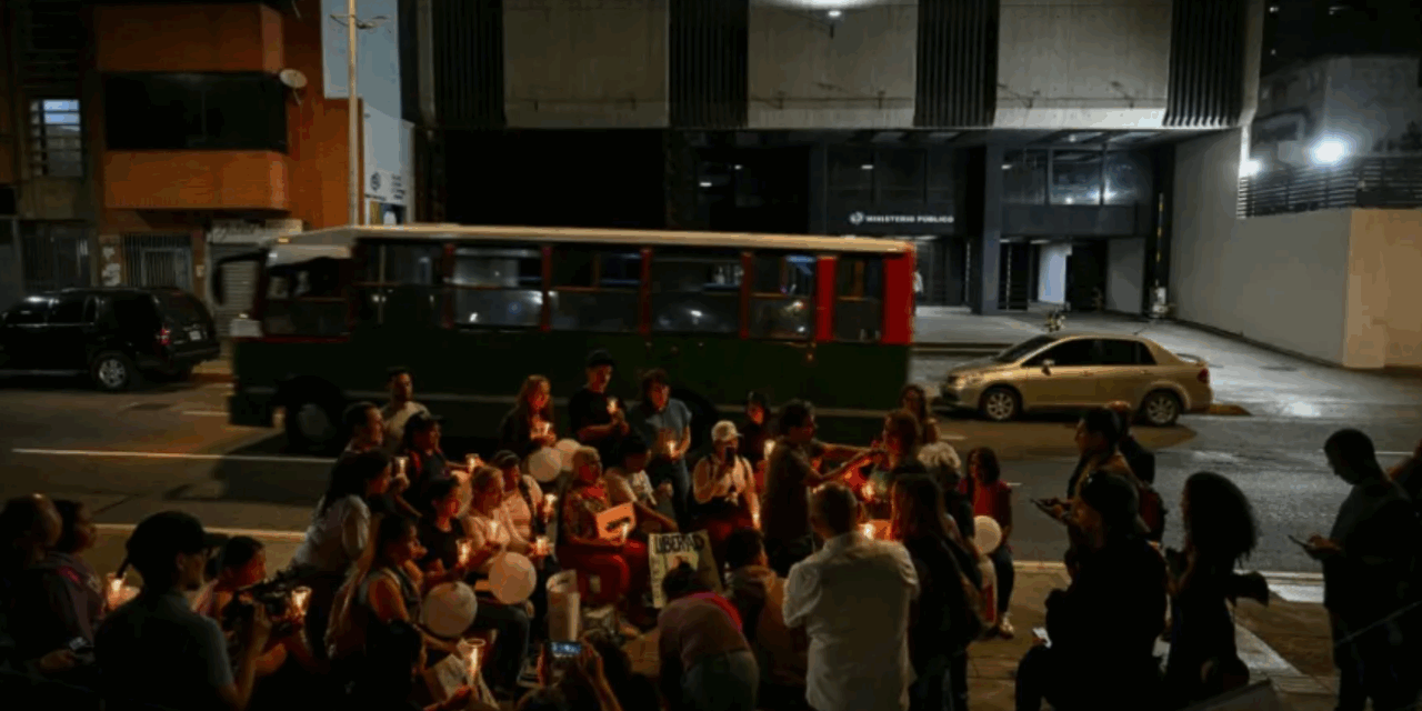 Vigilia por la libertad de los venezolanos detenidos tras elecciones presidenciales