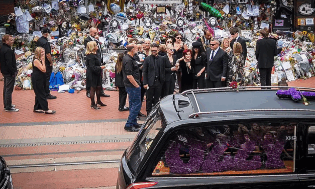 Ozzy Osbourne es despedido en Birmingham