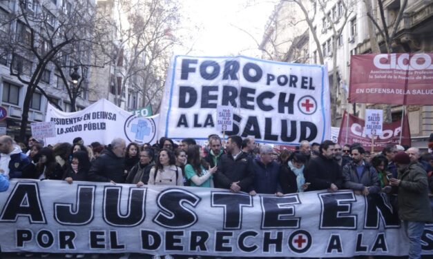Protestas por recortes en sistema de salud pública en Argentina
