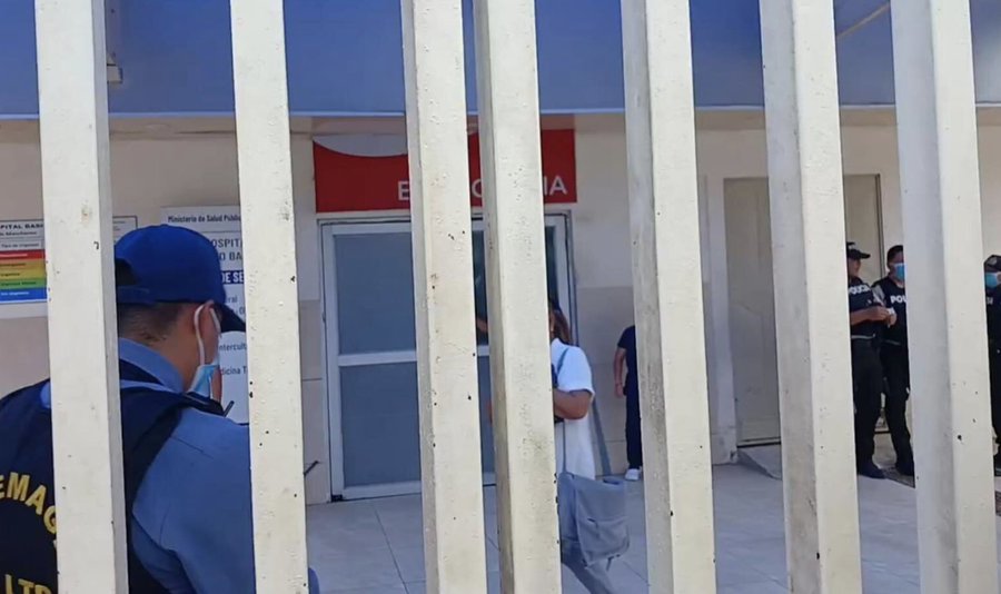 Ataque contra un centro educativo deja 31 estudiantes intoxicados en Ecuador
