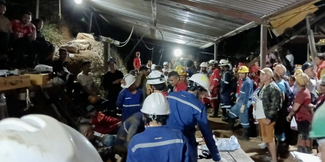 Alrededor de 18 trabajadores quedaron atrapados en una mina de Colombia