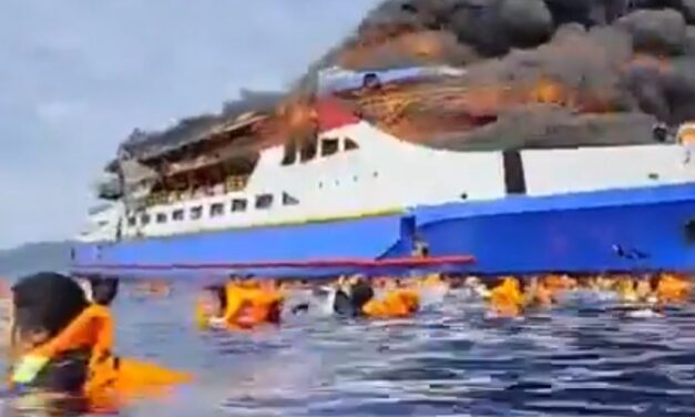 Cinco muertos tras incendio de ferry en Indonesia