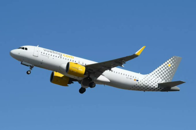 Desalojan de un avión a un grupo de adolescentes franceses por comportamiento conflictivo