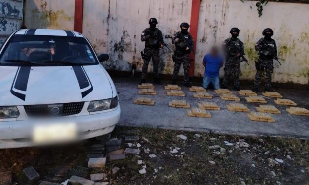 Policía incauta 100 kilos de cocaína en Napo, Ecuador