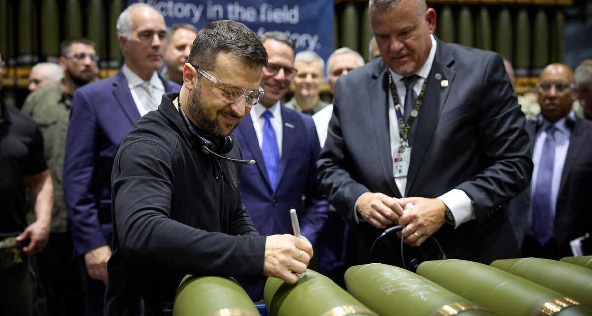 Francia acuerda fabricar drones en Ucrania y refuerza su apoyo en el conflicto