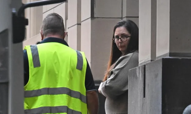 Mujer es condenada por asesinar a familiar durante cena que incluyó hongos venenosos