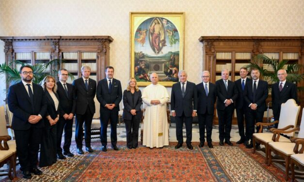 El papa León XIV recibió a la primera ministra italiana