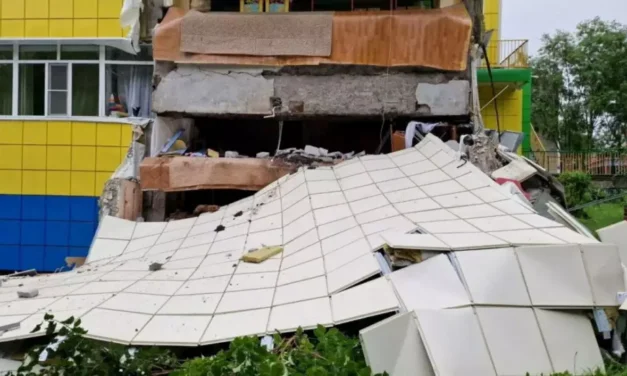 Fuerte actividad sísmica global activa protocolos de emergencia