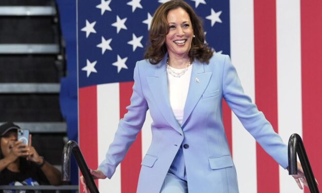 Trump acusa a Kamala Harris y al Partido Demócrata de pagos indebidos a figuras públicas