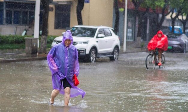 Tifón Co-May obliga a evacuar a más de 280.000 personas de Shanghái, China