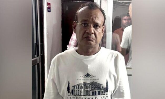 Detienen en India a un hombre que operaba una “embajada” falsa cerca de Nueva Delhi