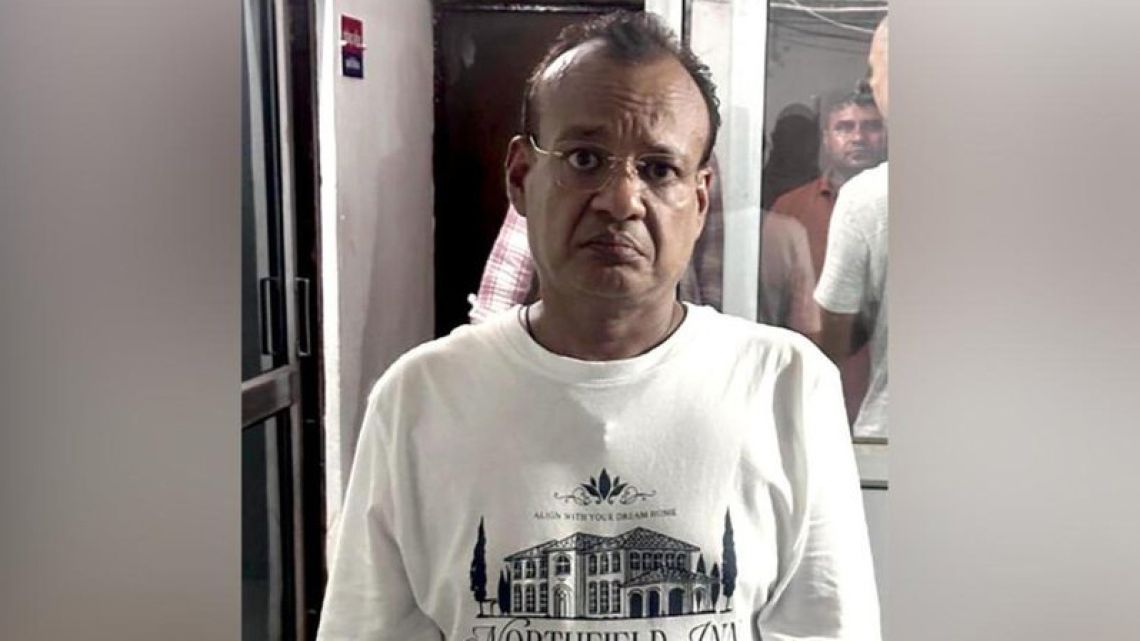 Detienen en India a un hombre que operaba una “embajada” falsa cerca de Nueva Delhi
