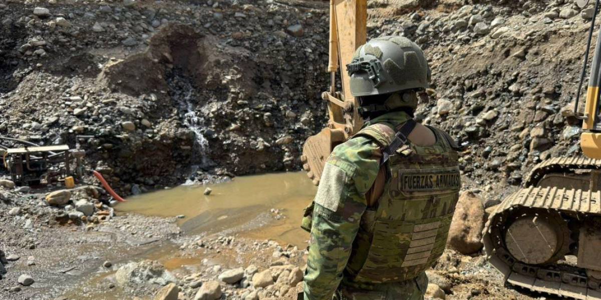 Militar falleció por trampa explosiva en Ecuador