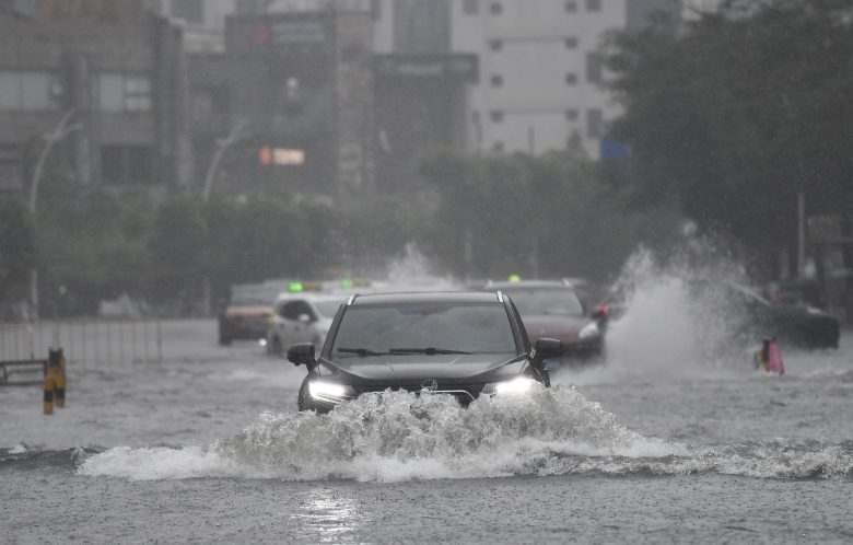 Tifón Wipa tocó tierra y causa estragos al sur de China