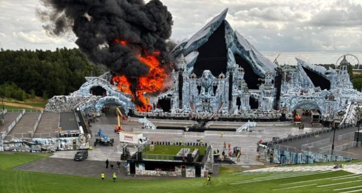 Gran incendio destruye uno de los escenario del festival Tomorrowland