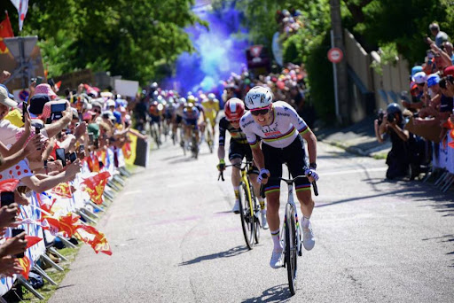 Capturan a un hombre tras herir a un policía en el Tour de Francia