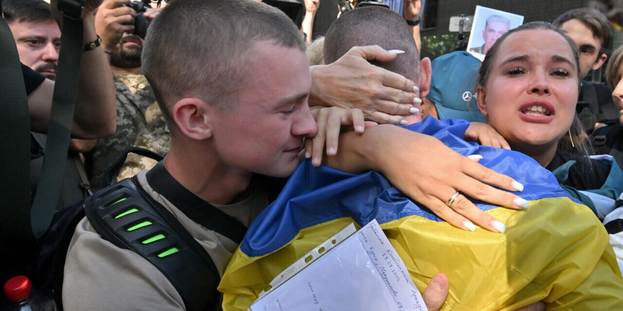 Rusia y Ucrania intercambian 84 prisioneros de guerra