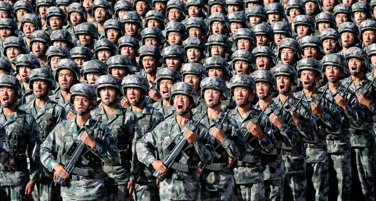 China presentará en un desfile una serie de nuevos equipos militares de fabricación nacional