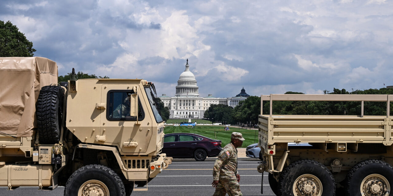 800 efectivos de la Guardia Nacional ya fue desplegada en Washington, EE. UU.
