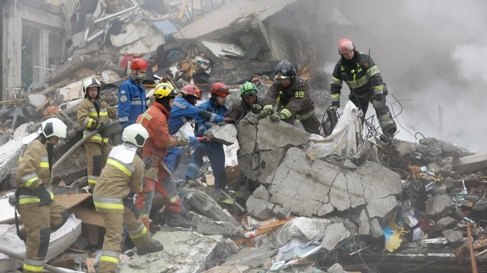 Rusia causa 31 muertos en uno de los bombardeos más letales sobre Kiev