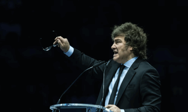 Milei veta aumentos a jubilaciones y ley de emergencia en discapacidad