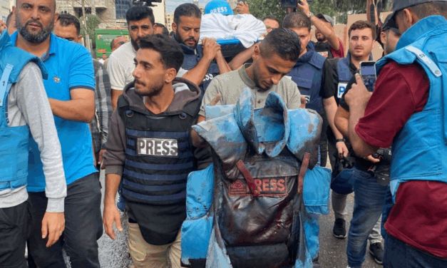 Ataques con drones israelíes dejan tres reporteros muertos en Gaza