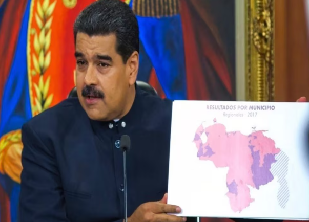 Maduro entrega nuevas «pruebas» sobre la disputa por el Esequibo y lanza advertencia a Guyana