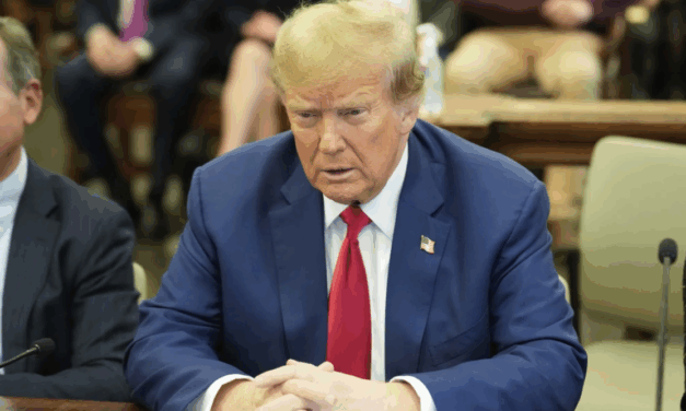 Tribunal estadounidense anula multa de $550 millones de dólares contra Trump