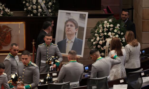 Colombia despide a Miguel Uribe Turbay en medio de un clamor por paz y justicia