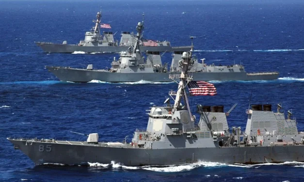 Estados Unidos y Venezuela despliegan sus fuerzas navales en el Caribe