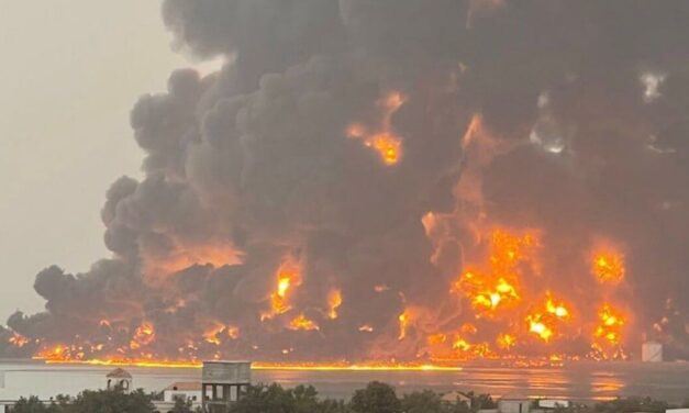 Israel bombardea objetivos hutíes en Saná tras ataques con misiles y drones